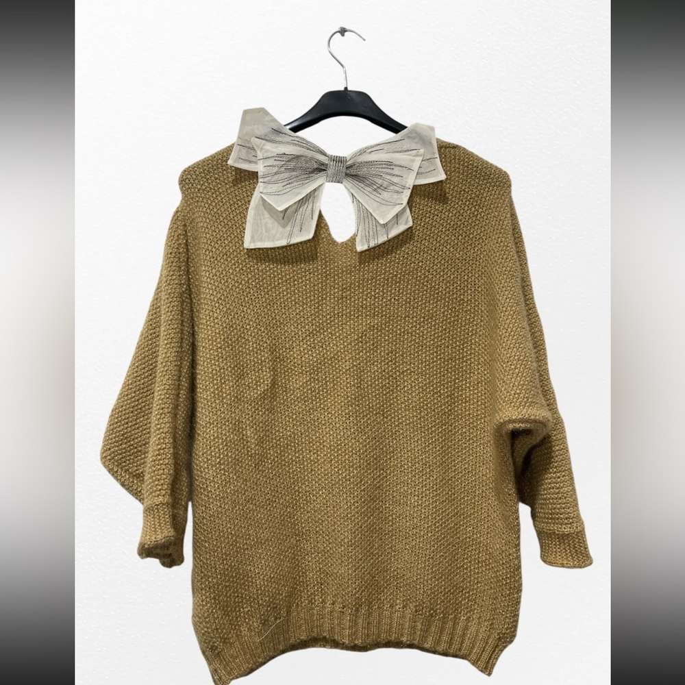 MADE IN ITALY Elegant Tan Sweater with Bow Detail